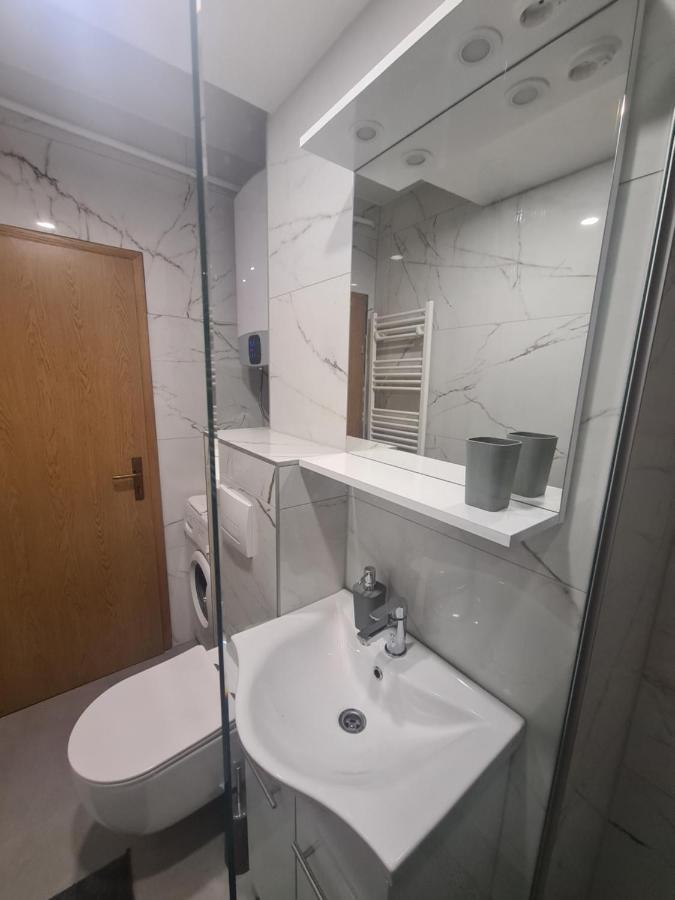 Apartman Yellow - Self Check In Осиек Экстерьер фото