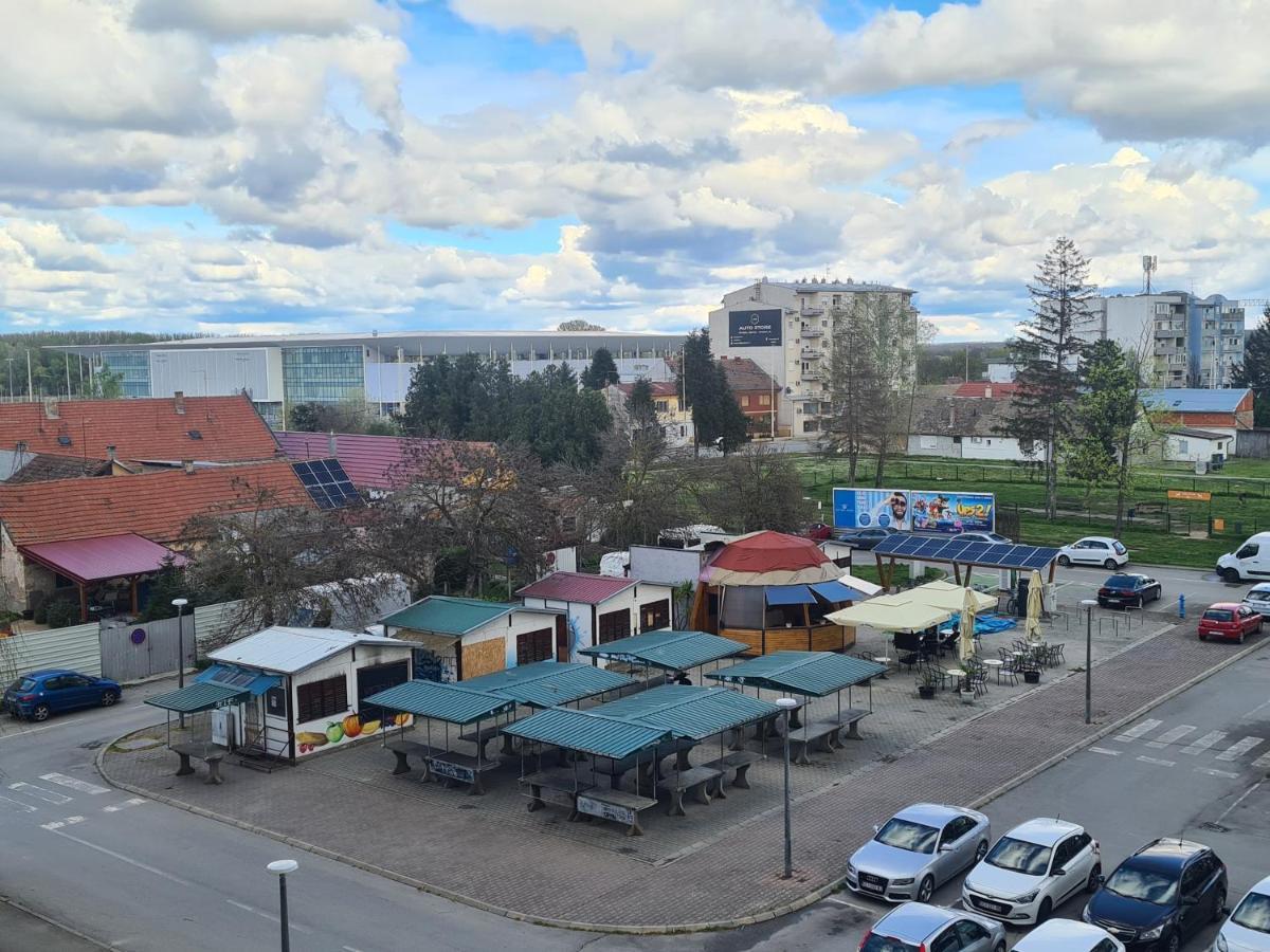 Apartman Yellow - Self Check In Осиек Экстерьер фото